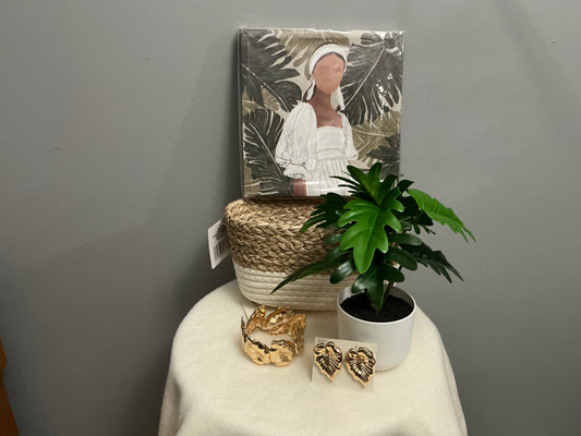 Monstera leaf inspired gift basket